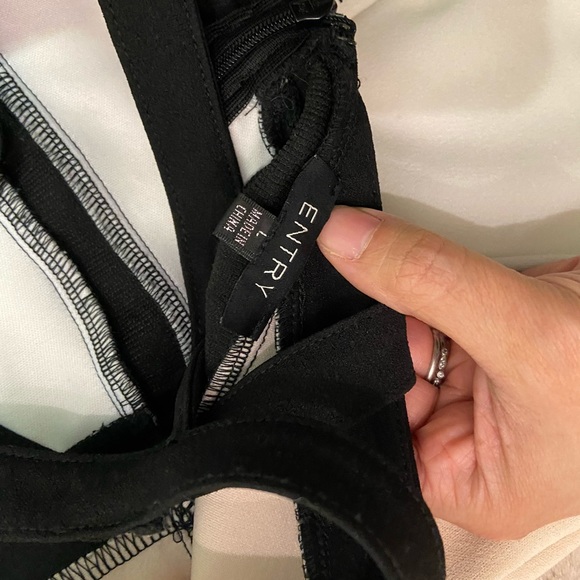 Entry dress size L SOLD - Picture 3 of 3